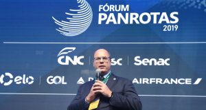 Governador do RJ participa do Fórum PANROTAS 2019