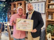 Michael Nagy recebe a Moção “Honra ao Mérito AIB”